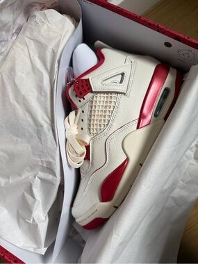 Jordan WMNS Air Jordan 4 Retro - Pale Pomegranate/Red